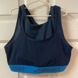 NWT Brooks Moves with me Drive Mesh Run Bra size Medium